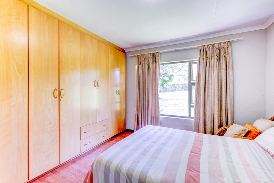 To Let 2 Bedroom Property for Rent in Saddlebrook Estate Gauteng