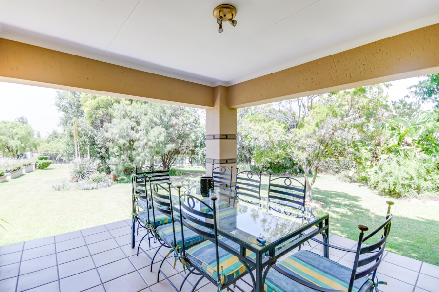 To Let 2 Bedroom Property for Rent in Saddlebrook Estate Gauteng