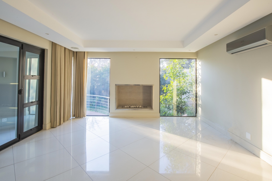 5 Bedroom Property for Sale in Sandhurst Gauteng