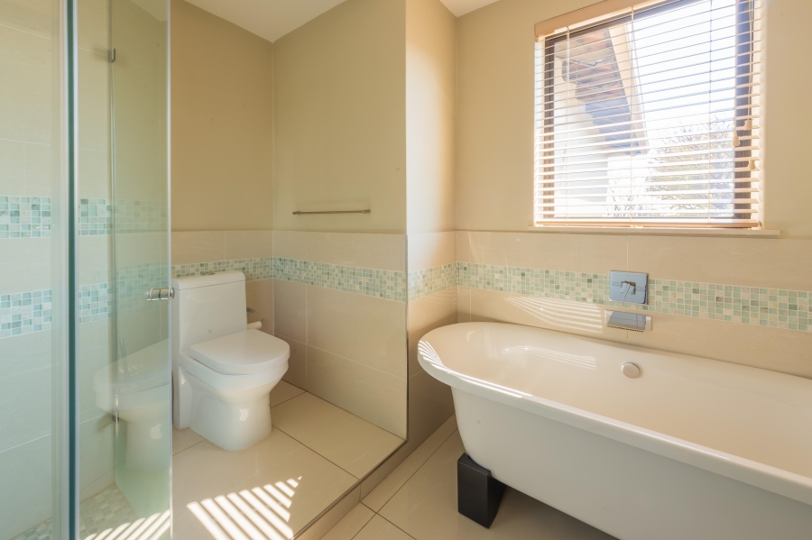 5 Bedroom Property for Sale in Sandhurst Gauteng