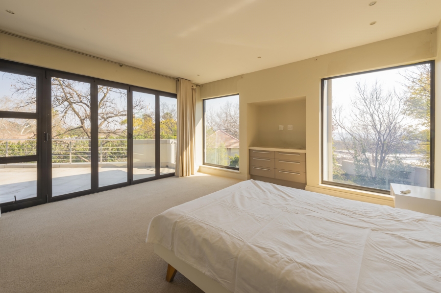 5 Bedroom Property for Sale in Sandhurst Gauteng