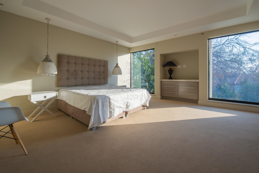 5 Bedroom Property for Sale in Sandhurst Gauteng