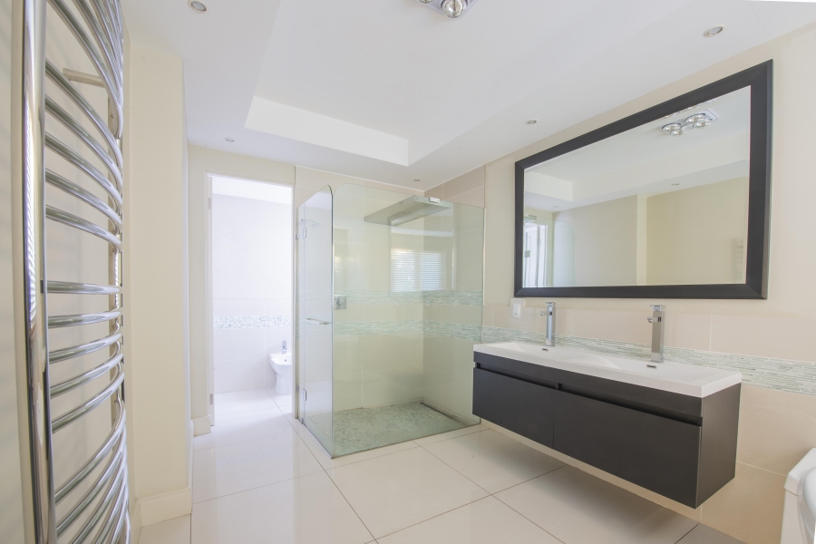 5 Bedroom Property for Sale in Sandhurst Gauteng
