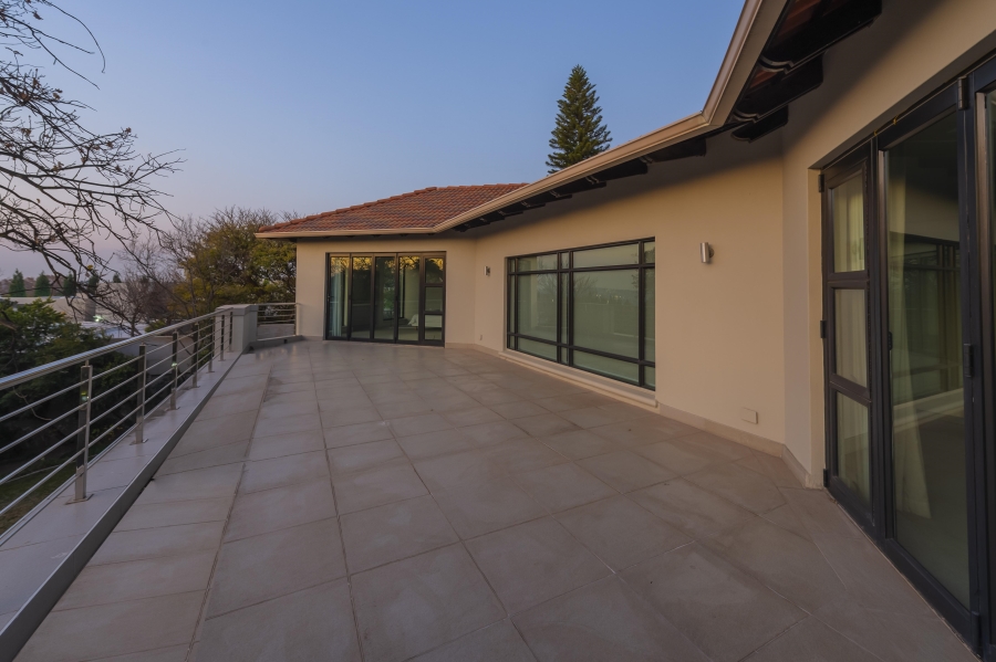 5 Bedroom Property for Sale in Sandhurst Gauteng