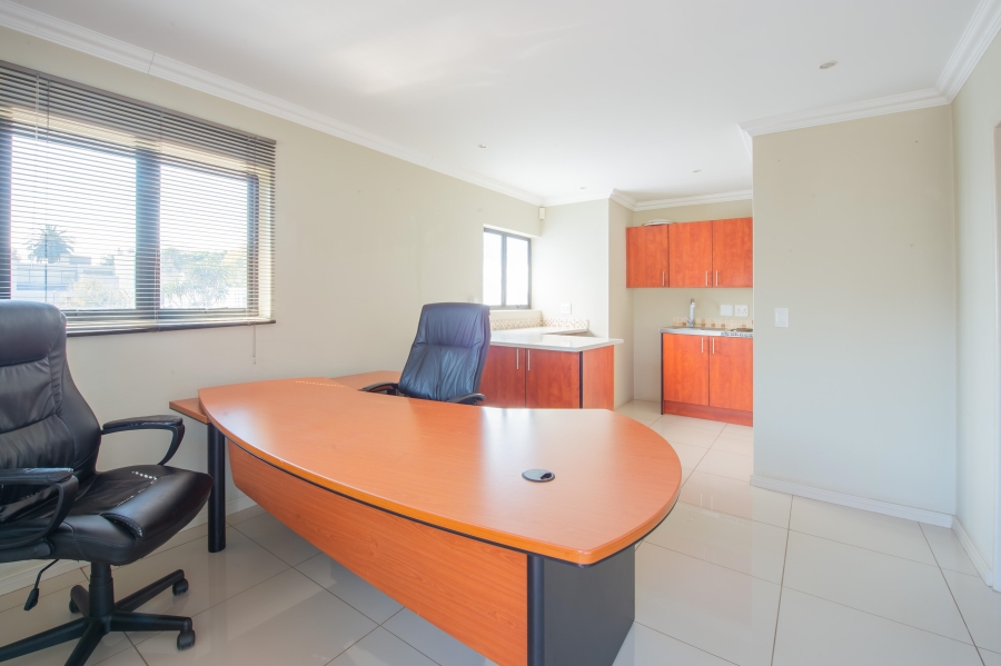 5 Bedroom Property for Sale in Sandhurst Gauteng