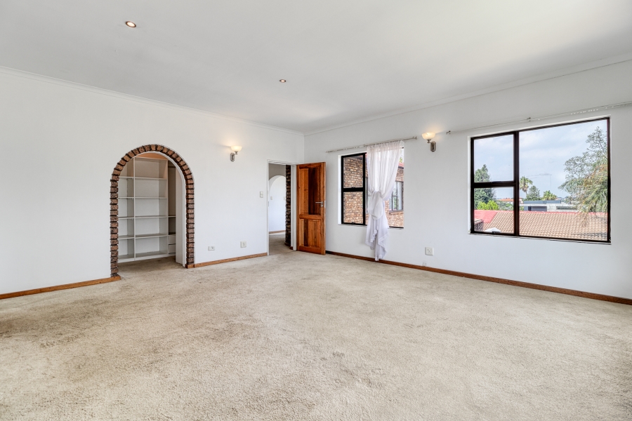 3 Bedroom Property for Sale in Bedfordview Gauteng