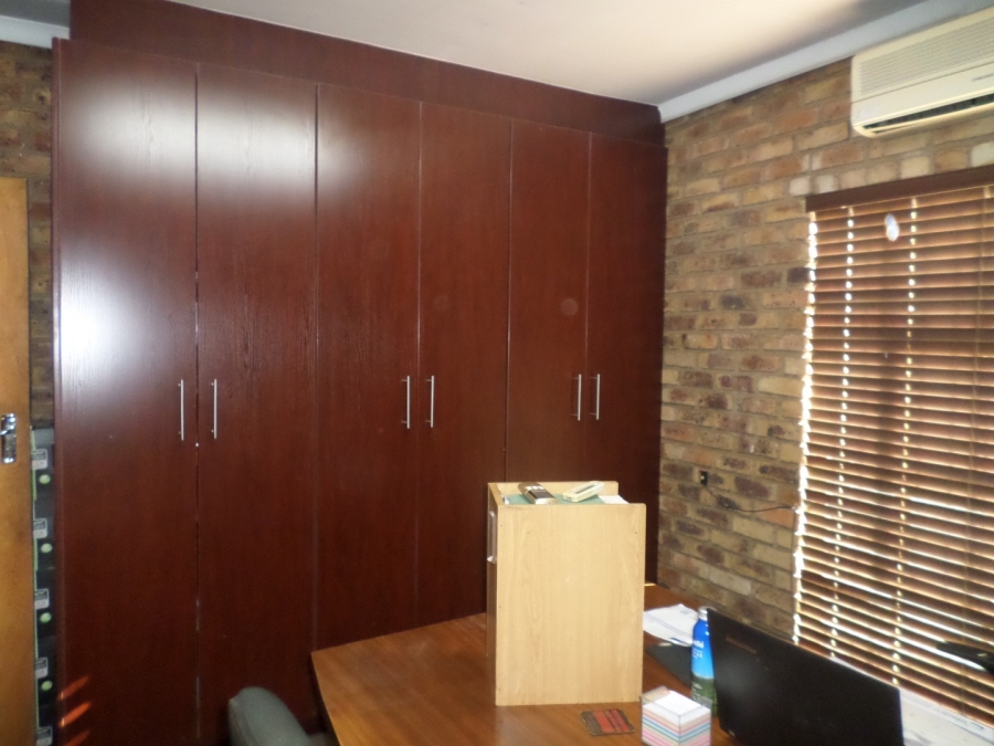 Commercial Property for Sale in Sybrand Van Niekerk Park Gauteng