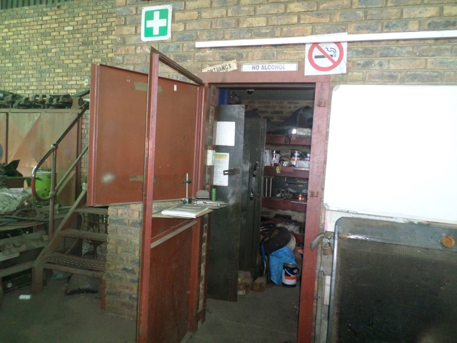 Commercial Property for Sale in Sybrand Van Niekerk Park Gauteng