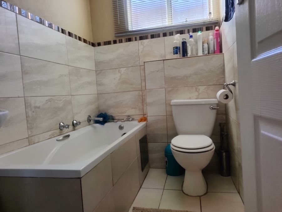 2 Bedroom Property for Sale in Silverton Gauteng