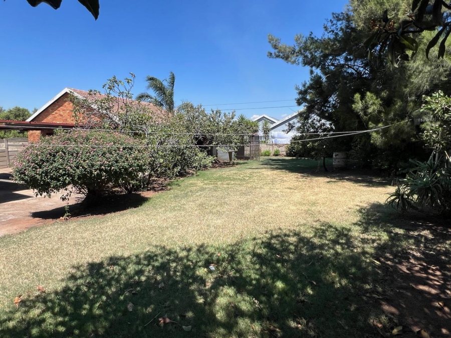 4 Bedroom Property for Sale in South Crest Gauteng