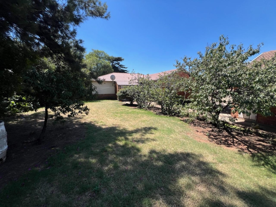 4 Bedroom Property for Sale in South Crest Gauteng