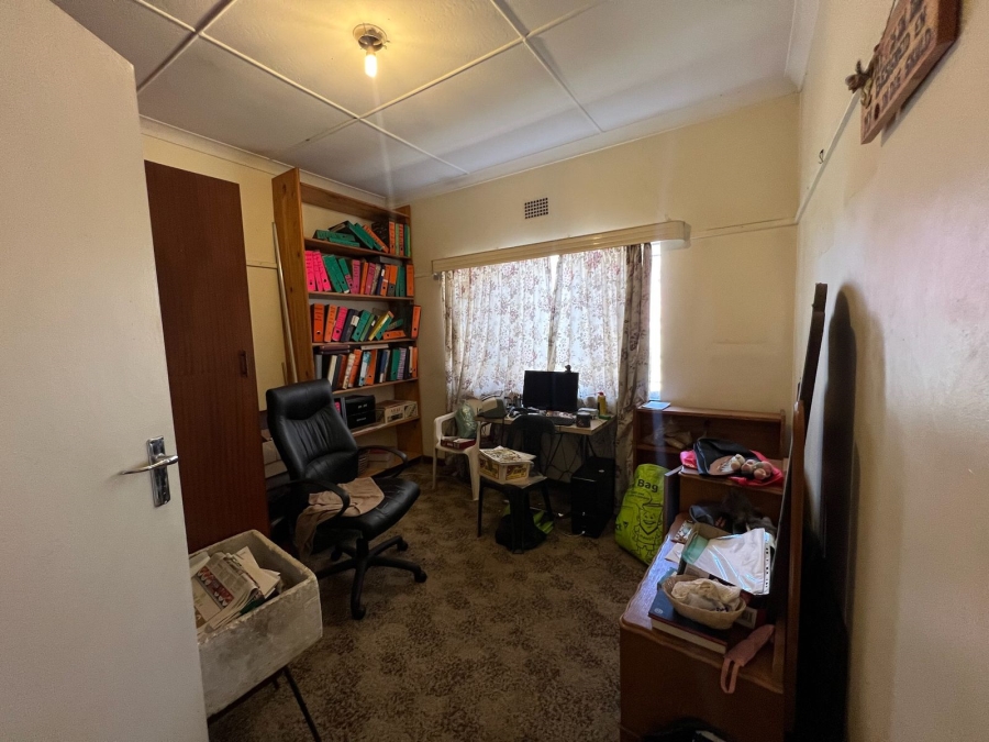 4 Bedroom Property for Sale in South Crest Gauteng