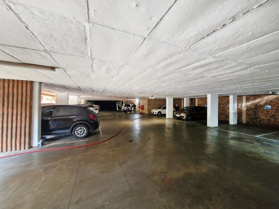 To Let commercial Property for Rent in Houghton Estate Gauteng
