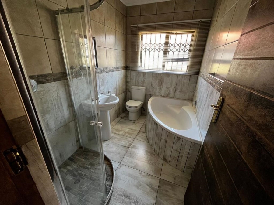 3 Bedroom Property for Sale in The Orchards Gauteng