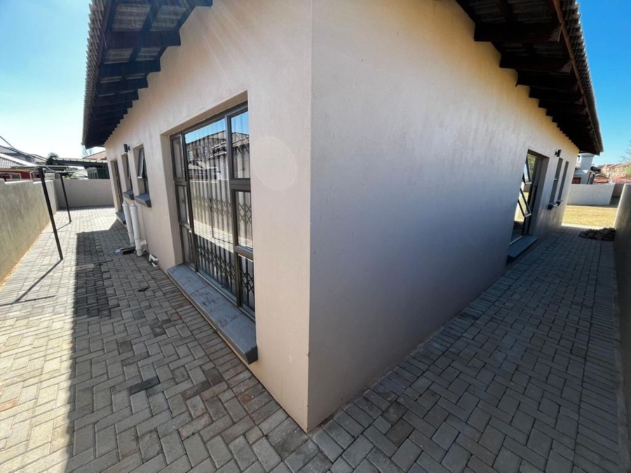 3 Bedroom Property for Sale in The Orchards Gauteng