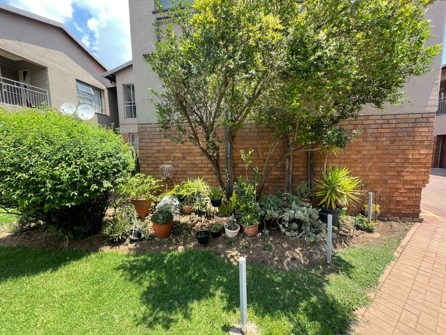 2 Bedroom Property for Sale in Vanderbijlpark CE Gauteng