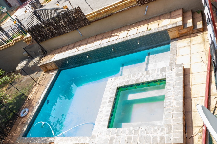 4 Bedroom Property for Sale in Ninapark Gauteng