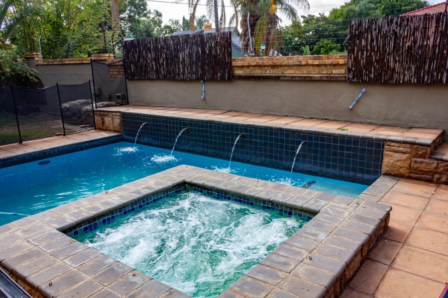 4 Bedroom Property for Sale in Ninapark Gauteng
