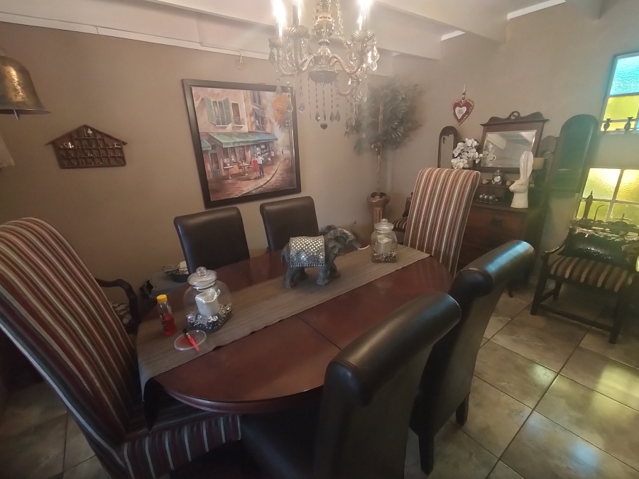 4 Bedroom Property for Sale in Florauna Gauteng