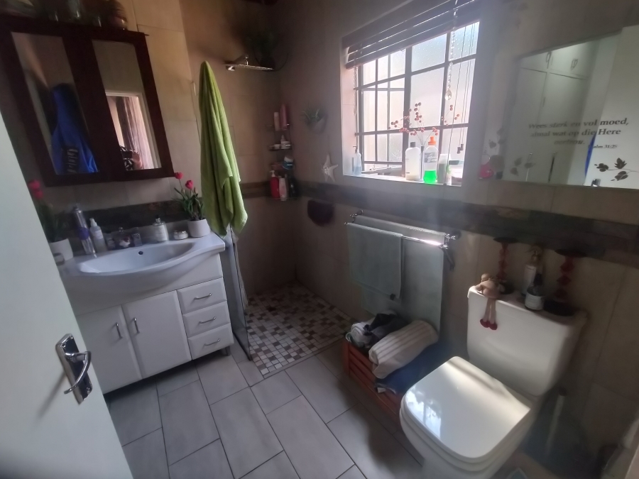 4 Bedroom Property for Sale in Florauna Gauteng