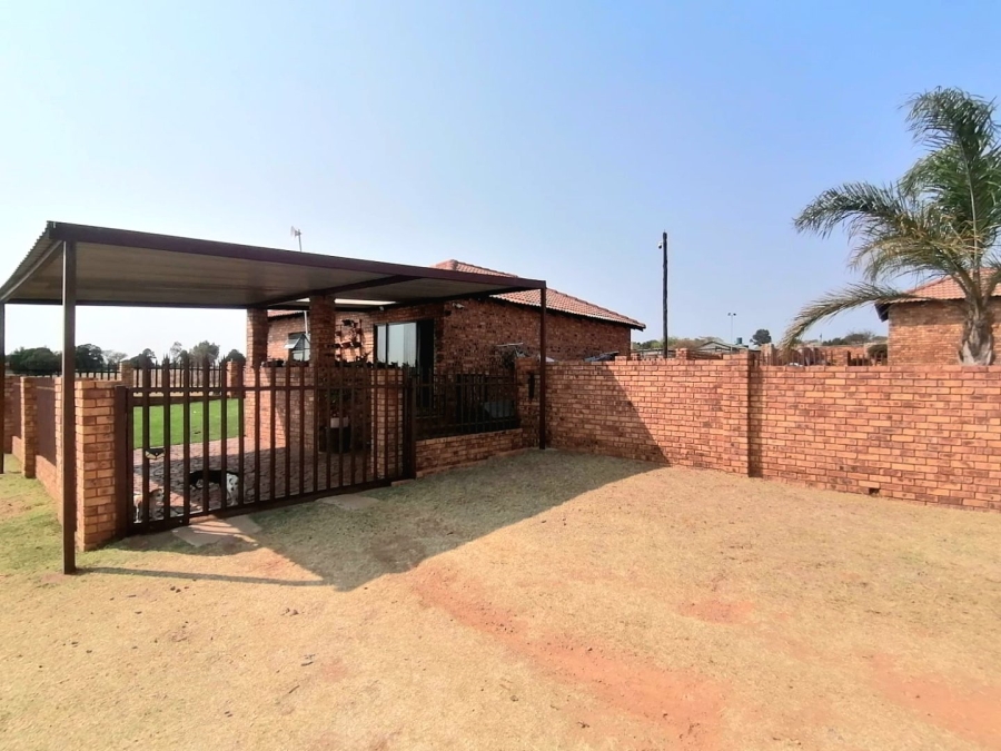 4 Bedroom Property for Sale in Bothas Geluk Gauteng