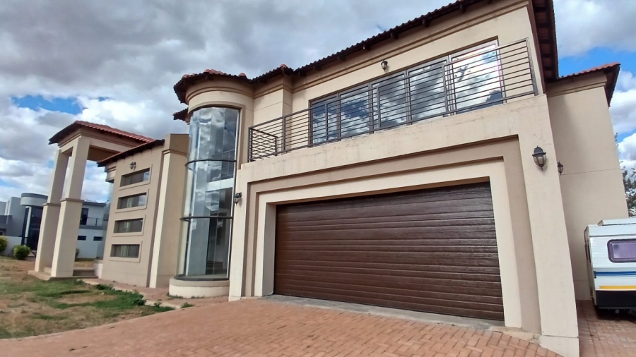 5 Bedroom Property for Sale in Vanderbijlpark SE 8 Gauteng