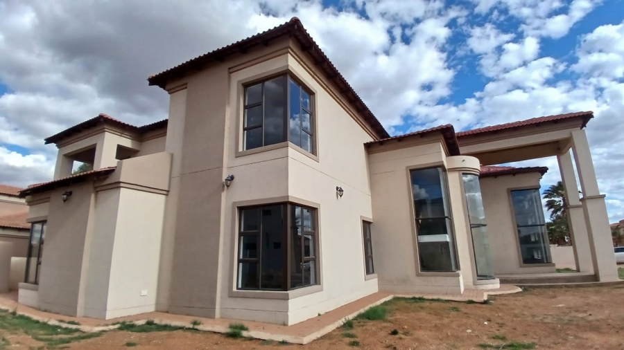 5 Bedroom Property for Sale in Vanderbijlpark SE 8 Gauteng