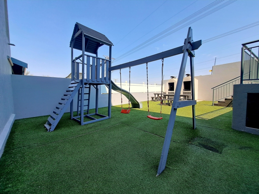 2 Bedroom Property for Sale in Morningside Gauteng