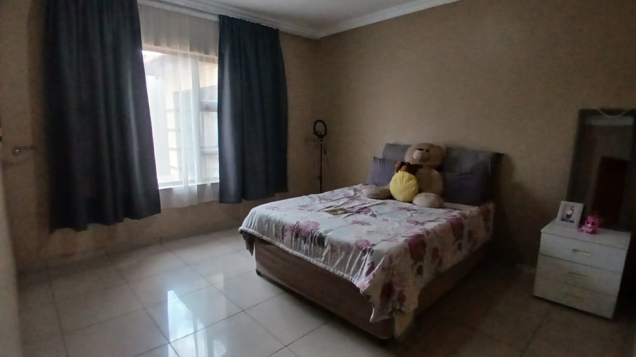 4 Bedroom Property for Sale in Vanderbijlpark SE 8 Gauteng