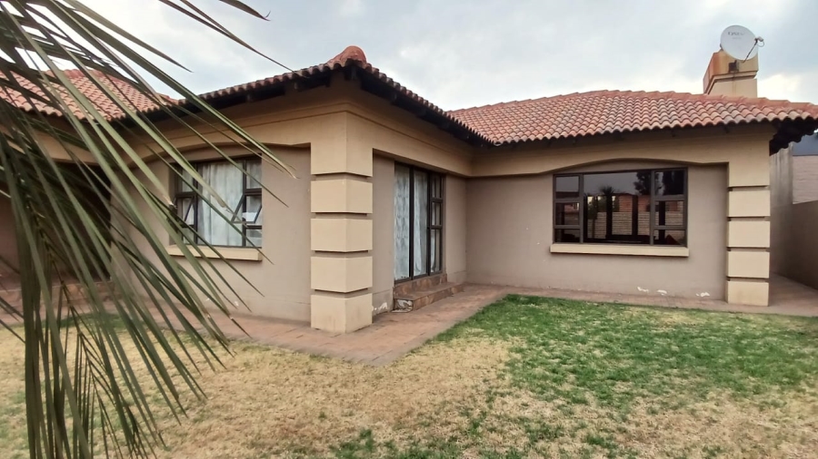 4 Bedroom Property for Sale in Vanderbijlpark SE 8 Gauteng