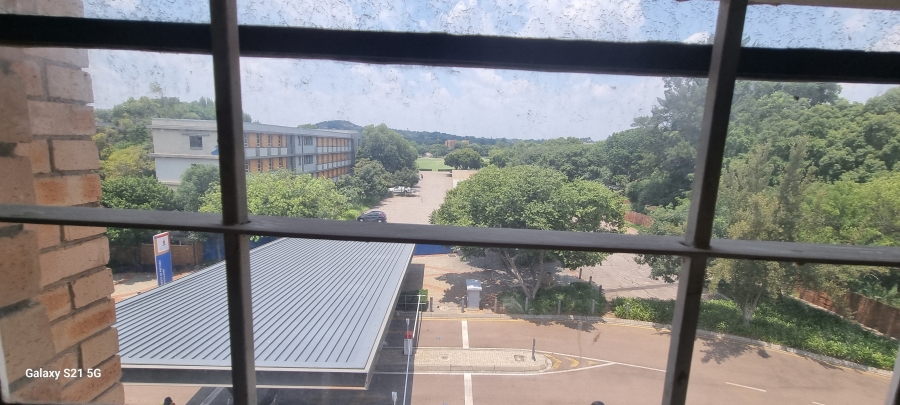 2 Bedroom Property for Sale in Hillcrest Gauteng