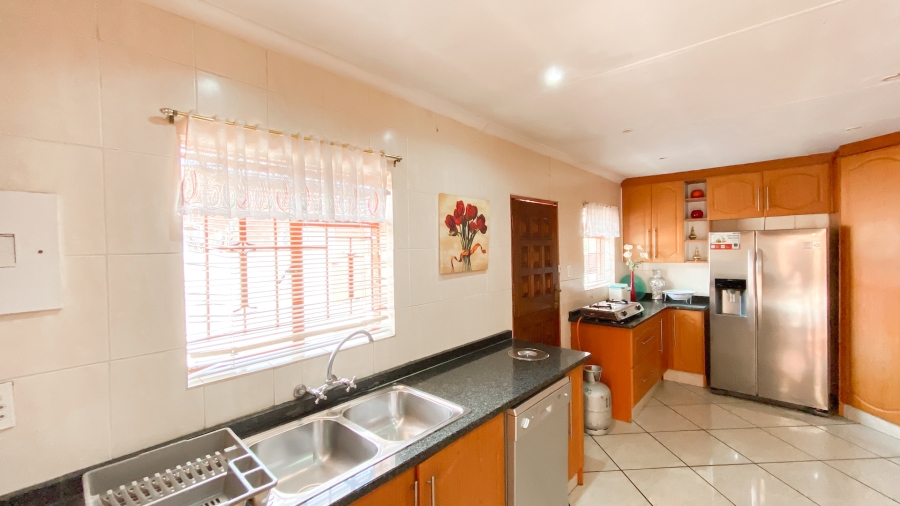 4 Bedroom Property for Sale in Eersterust Gauteng