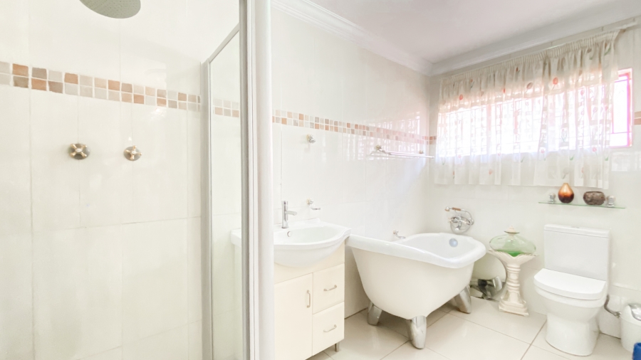 4 Bedroom Property for Sale in Eersterust Gauteng