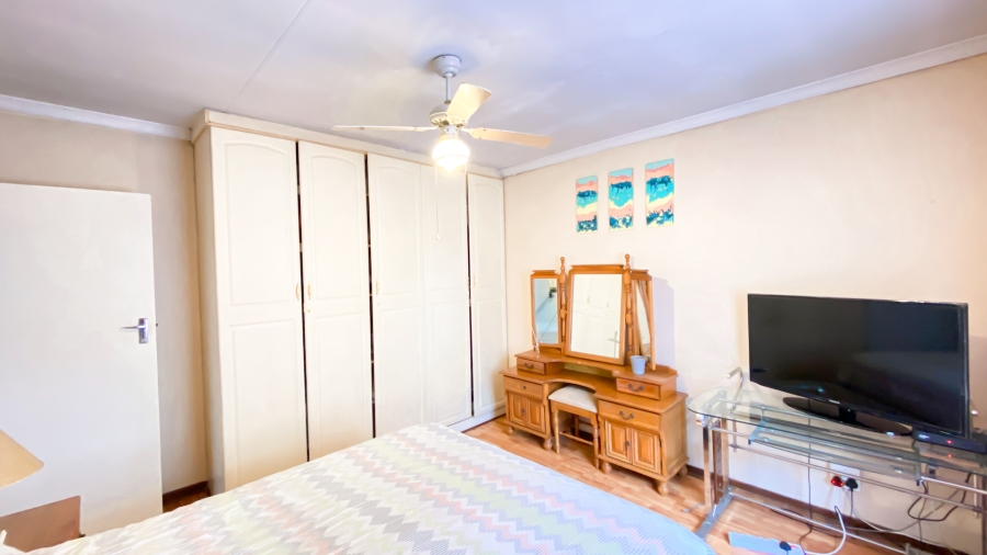 4 Bedroom Property for Sale in Eersterust Gauteng