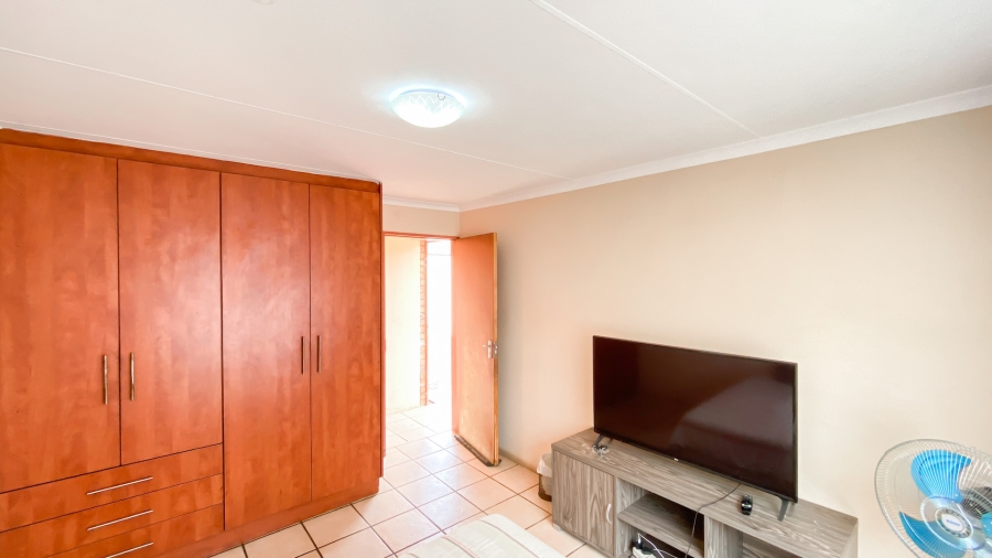 4 Bedroom Property for Sale in Eersterust Gauteng