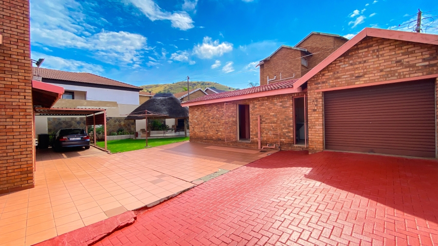 4 Bedroom Property for Sale in Eersterust Gauteng