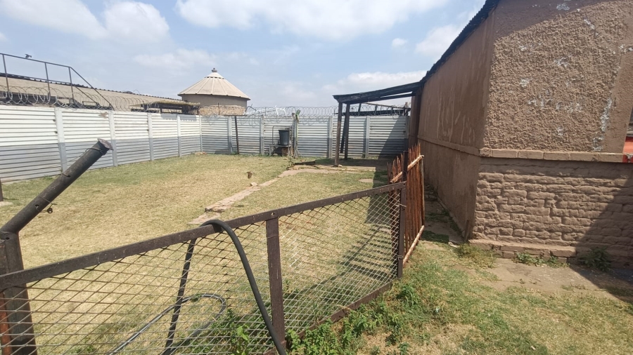 2 Bedroom Property for Sale in Roods Gardens Gauteng