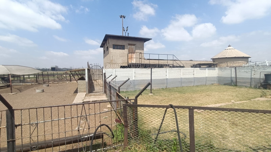 2 Bedroom Property for Sale in Roods Gardens Gauteng