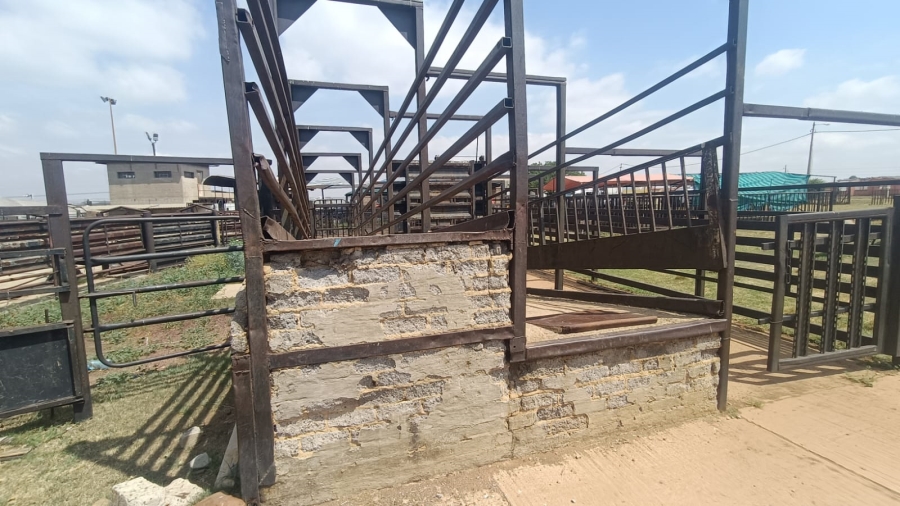 2 Bedroom Property for Sale in Roods Gardens Gauteng