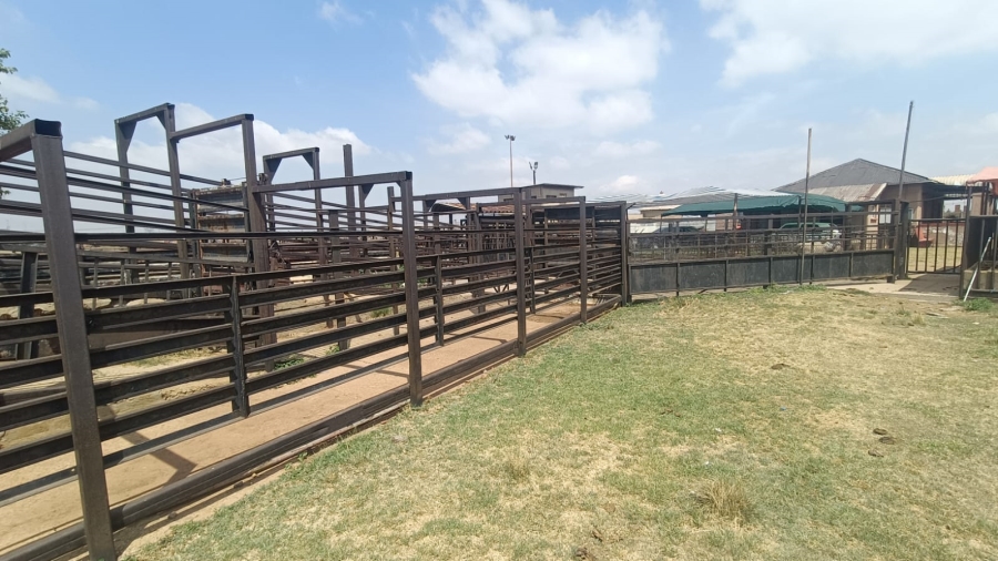 2 Bedroom Property for Sale in Roods Gardens Gauteng