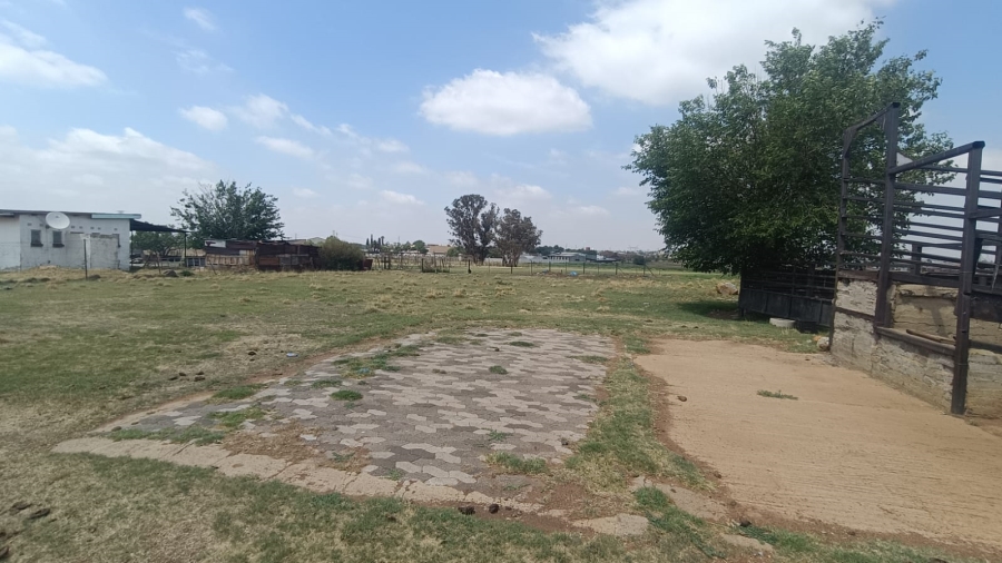 2 Bedroom Property for Sale in Roods Gardens Gauteng