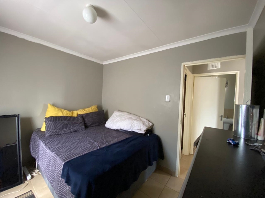 2 Bedroom Property for Sale in Savanna City Gauteng