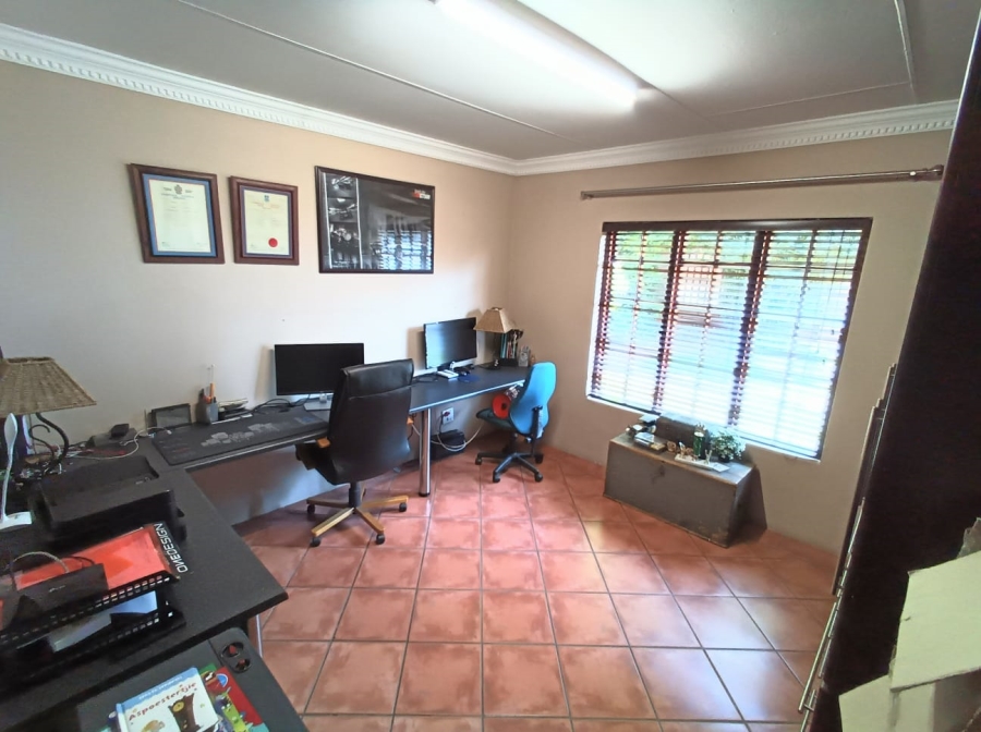 3 Bedroom Property for Sale in Vanderbijlpark SE 4 Gauteng