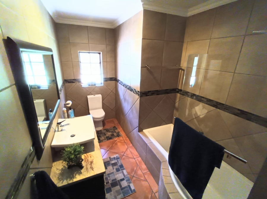 3 Bedroom Property for Sale in Vanderbijlpark SE 4 Gauteng