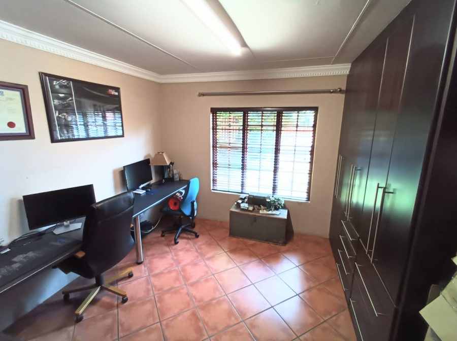 3 Bedroom Property for Sale in Vanderbijlpark SE 4 Gauteng