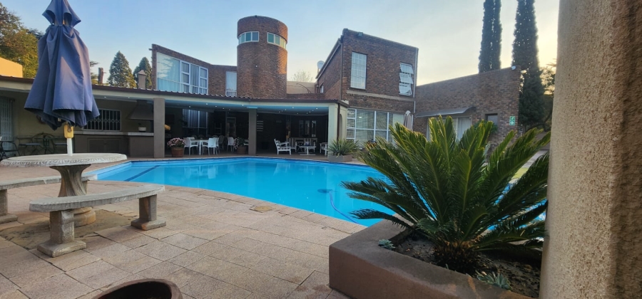 8 Bedroom Property for Sale in Vanderbijlpark SW 5 Gauteng