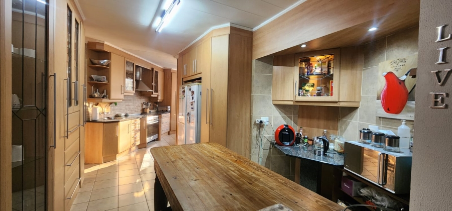 8 Bedroom Property for Sale in Vanderbijlpark SW 5 Gauteng