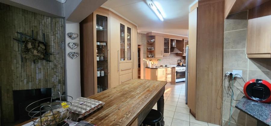 8 Bedroom Property for Sale in Vanderbijlpark SW 5 Gauteng