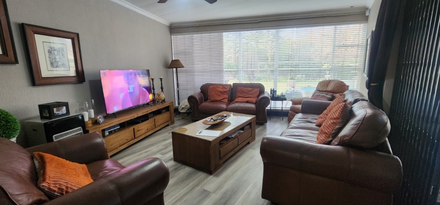 8 Bedroom Property for Sale in Vanderbijlpark SW 5 Gauteng