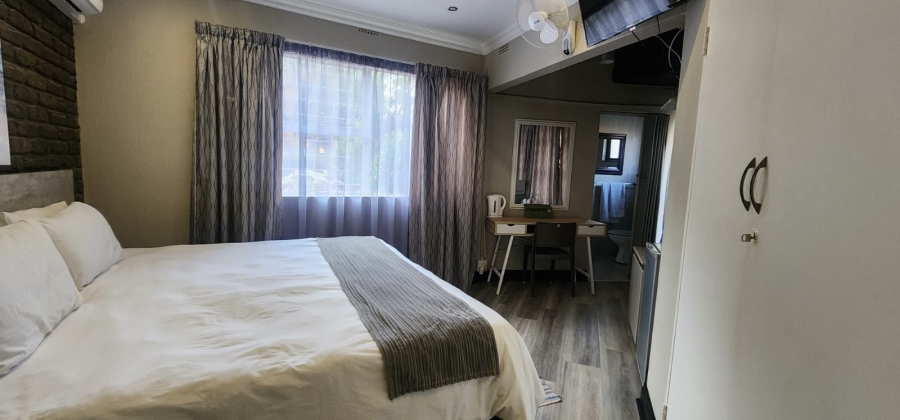 8 Bedroom Property for Sale in Vanderbijlpark SW 5 Gauteng